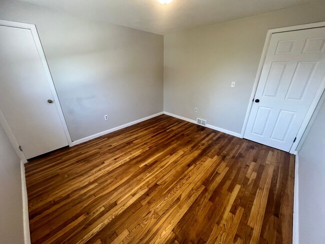 Building Photo - Single Family Ranch for Rent In Sixteen Ac...