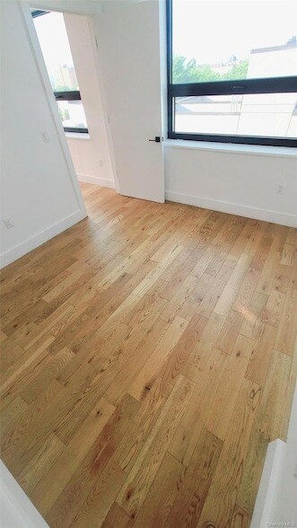 Building Photo - 499 Evergreen Ave