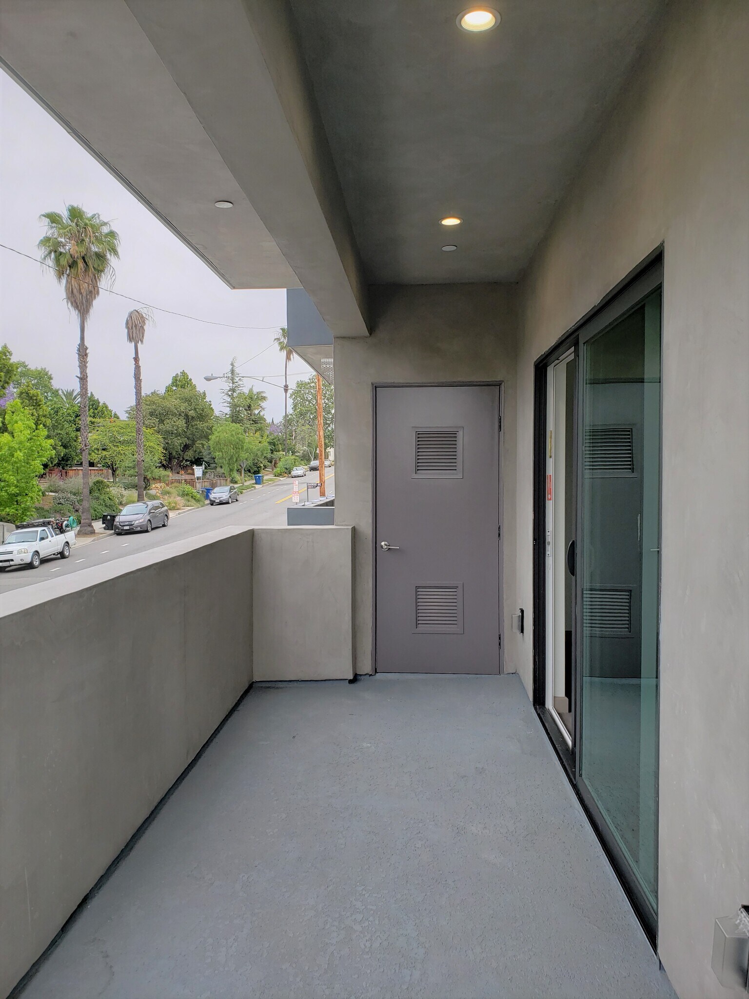 Building Photo - 318 N Wilton Pl