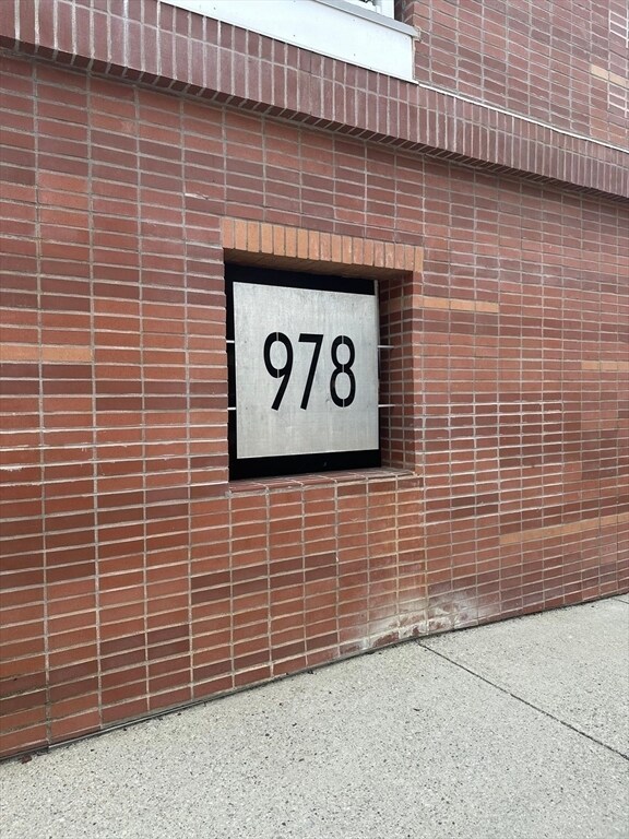 Building Photo - 978 Worcester St