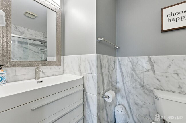 Building Photo - 10 Coventry Ct