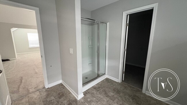 Building Photo - SUMMER MOVE-IN SPECIAL AND RATE DROP ALERT...