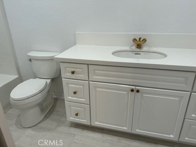 Building Photo - 2601 S Broadmoor Dr