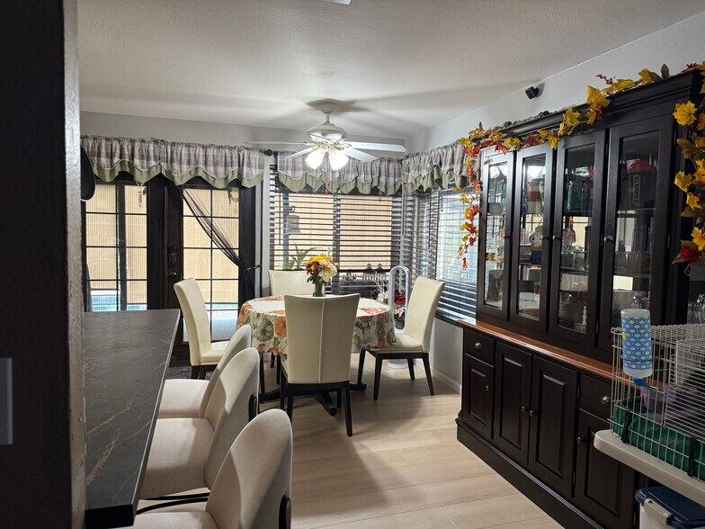 Building Photo - 13907 Hawick Dr