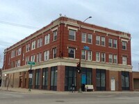 Building Photo - 3654 W North Ave