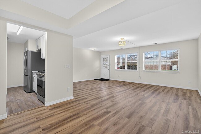 Building Photo - 276 Temple Hill Rd