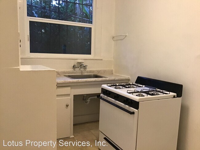 Building Photo - 1359-1361 Sunset Blvd