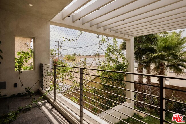 Building Photo - 2801 Sanborn Ave