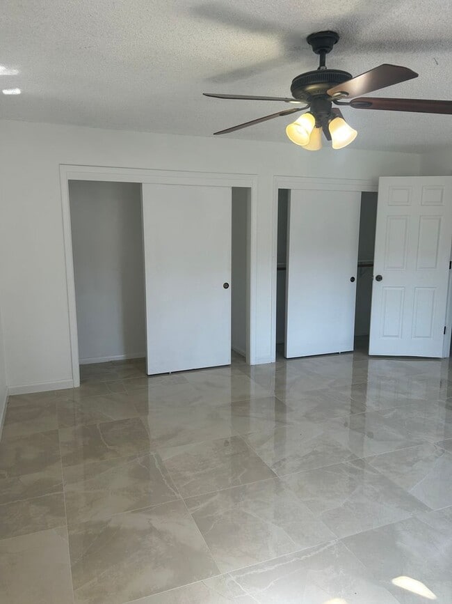 Building Photo - 2774 Jessica Cir
