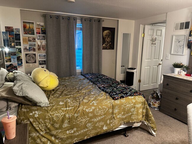 Building Photo - 2118 7th Ave