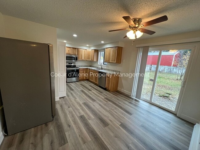 Building Photo - 14872 N Ohio St
