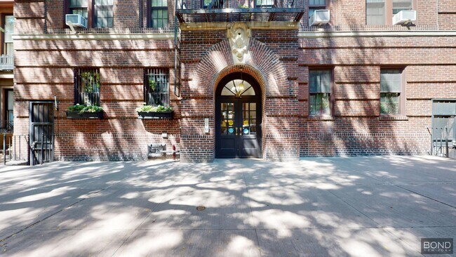 Building Photo - 75 Pierrepont St