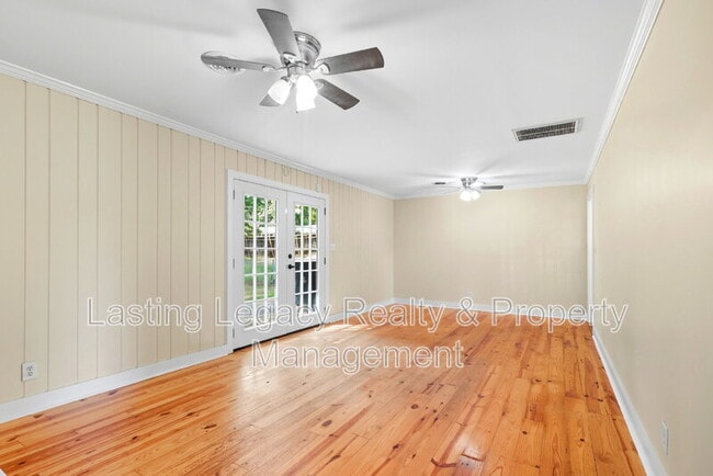 Building Photo - 4850 Ellen Ave