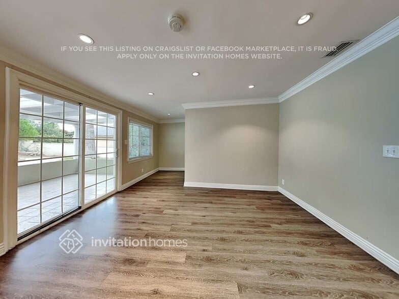 Building Photo - 2906 N Frederic St