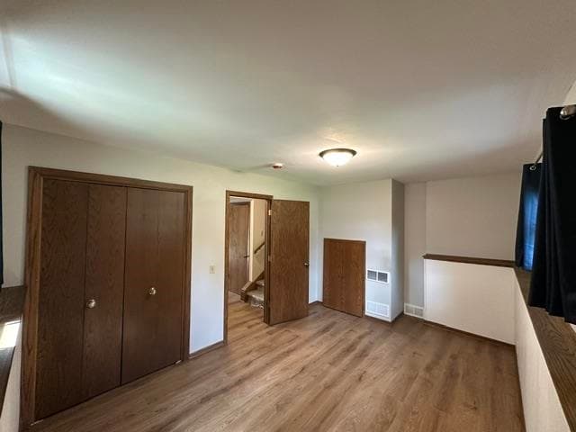 Building Photo - 206 Thompson St