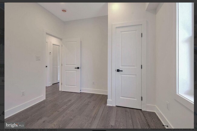 Building Photo - 134 Madison St NW