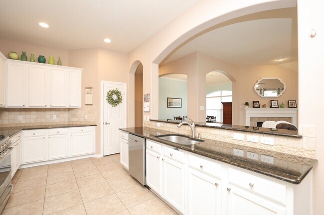 Building Photo - 18123 Quarry Vale Dr