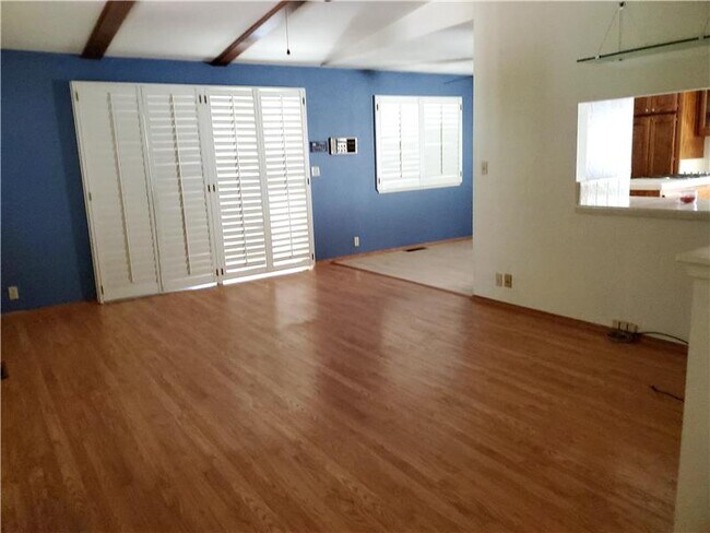 Building Photo - 7224 Pine Grove Way
