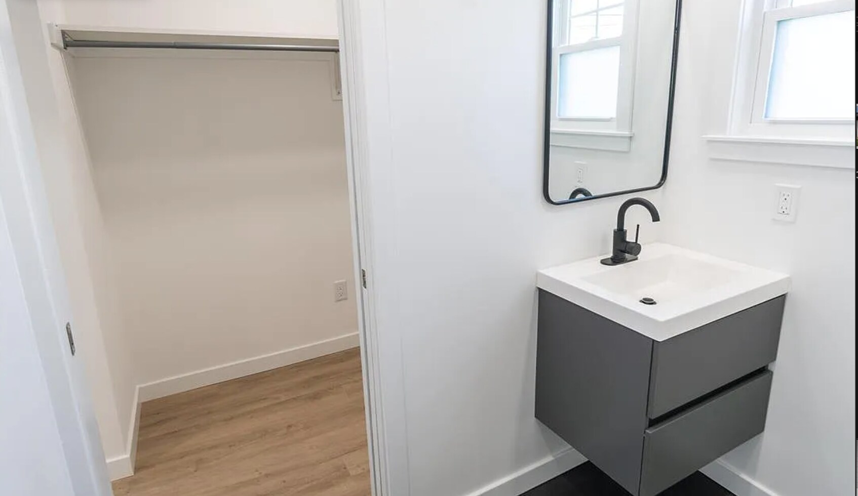 Building Photo - 1915 W Livingston St