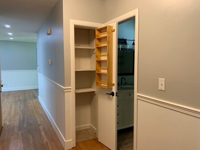 Building Photo - 3 Bed 1 Bath House Topsham