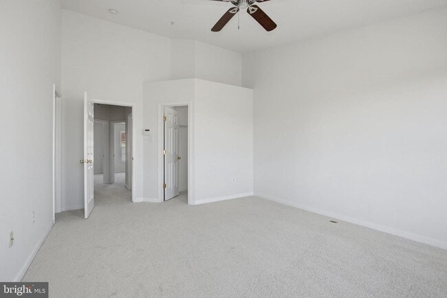 Building Photo - 886 Lowe Rd