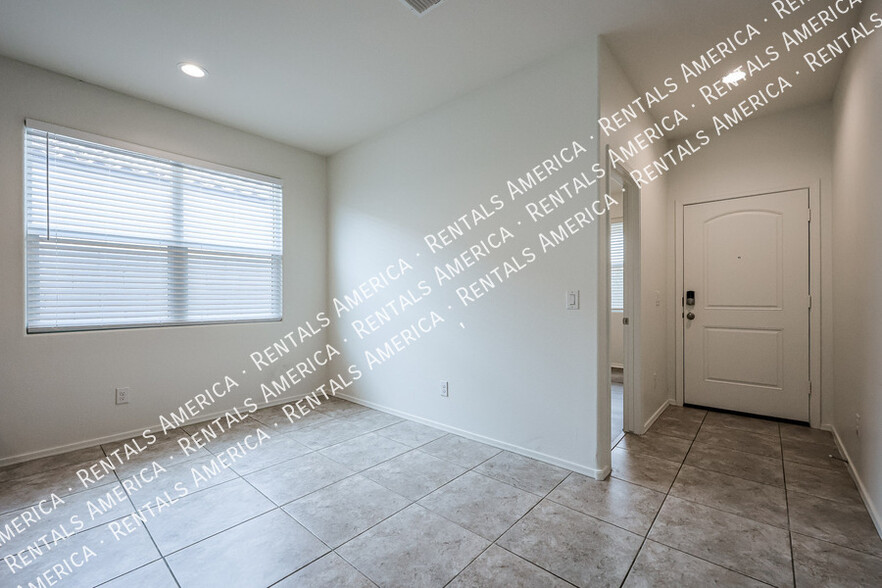 Building Photo - 36387 Pampoloma Ave