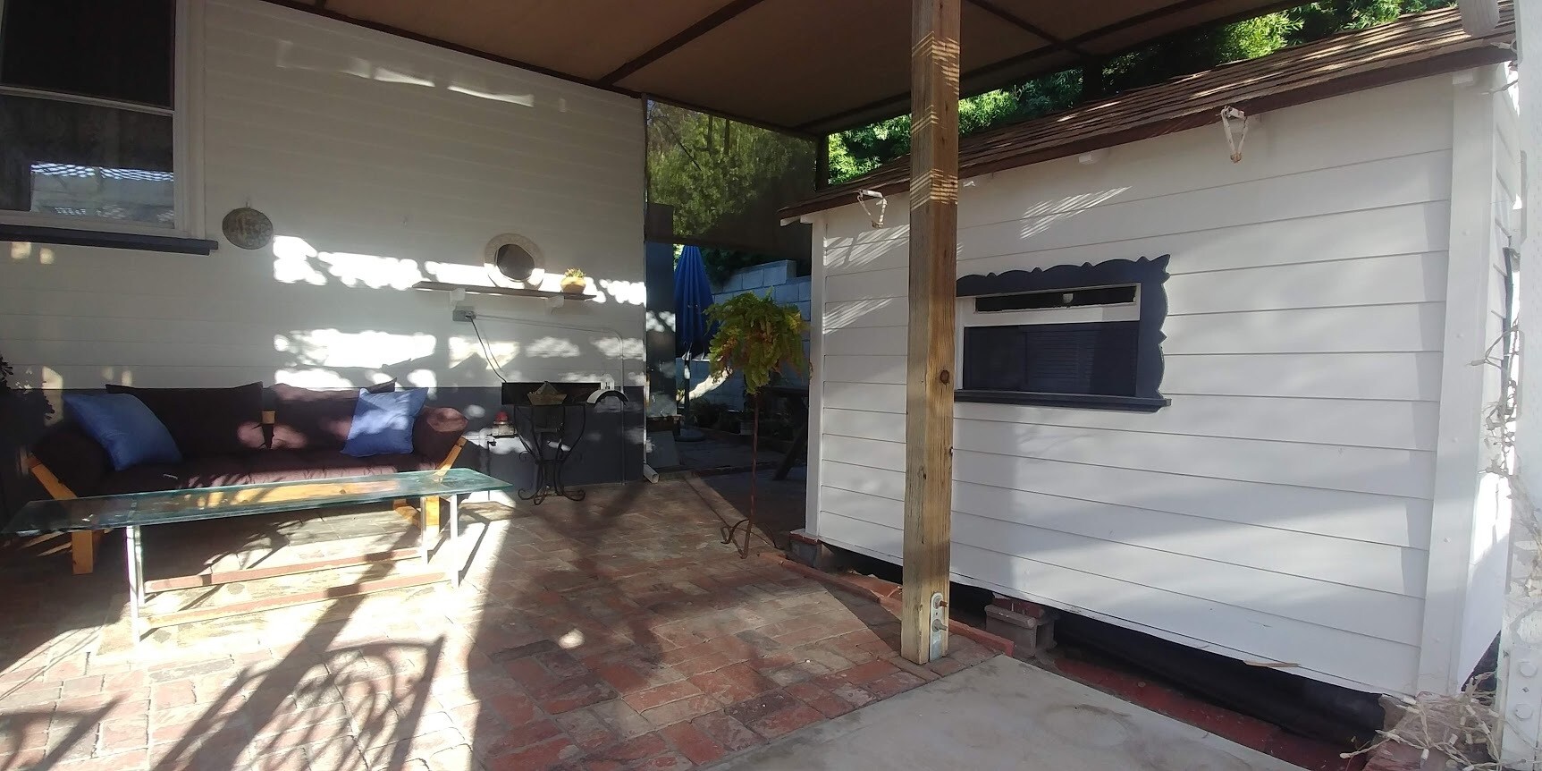 Building Photo - 3555 Colonial Ave