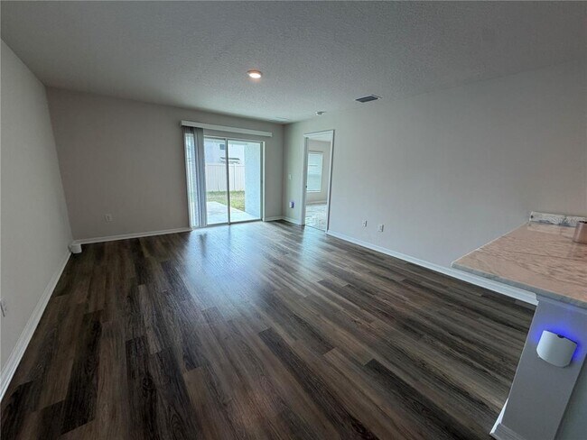 Building Photo - 5831 Silver Moonlight Dr