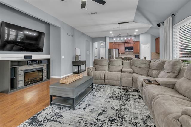 Building Photo - 6548 Fairview Dr