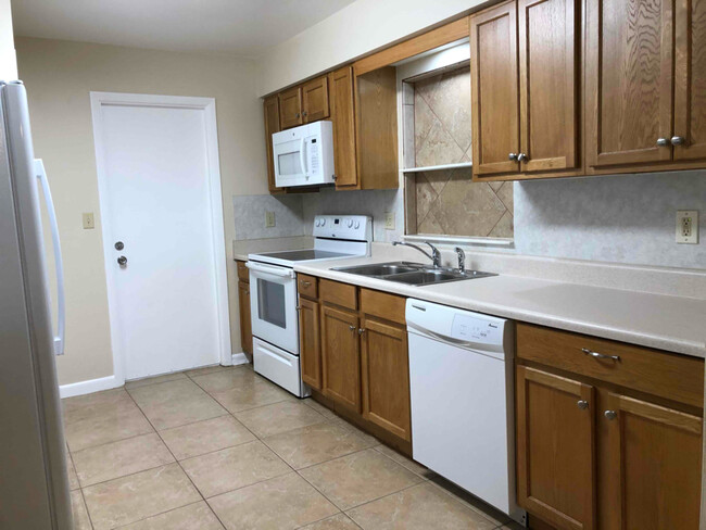 Building Photo - 202 Punta Alta Ct