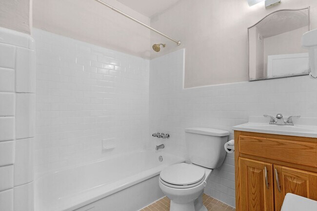 Building Photo - 3706 W Franklin St