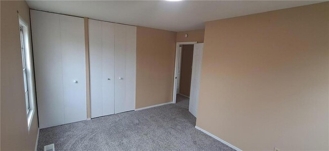 Building Photo - 3305 Chippewa Ln