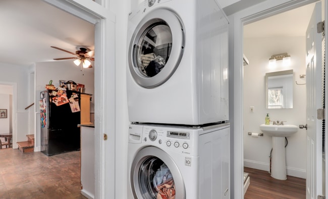 Building Photo - Stunning & Spacious 3 Bed/2 Bath Hampden Home - Fenced Backyard!