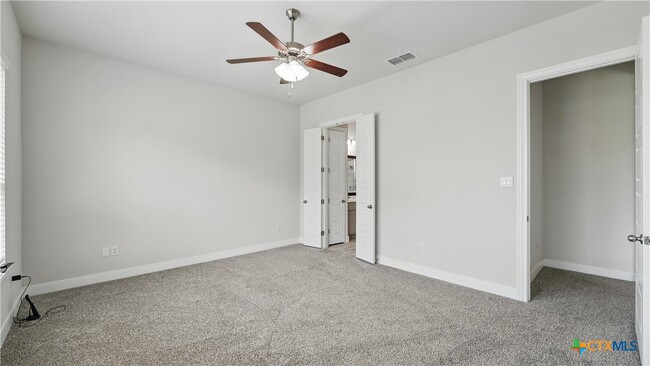 Building Photo - 1606 Folk Victorian Rd