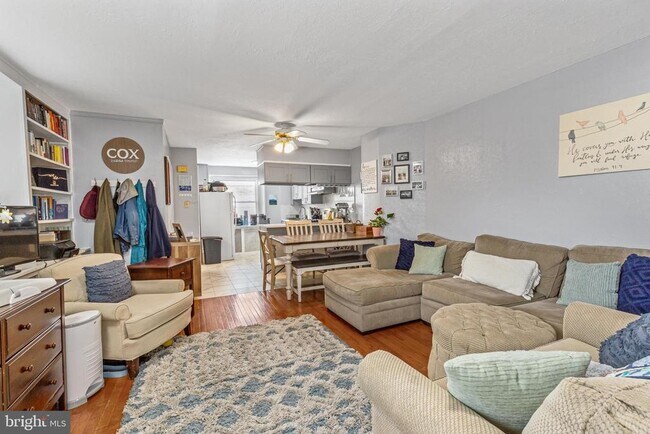 Building Photo - 158 Montgomery Ave