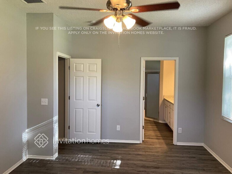 Building Photo - 22521 Laureldale Dr