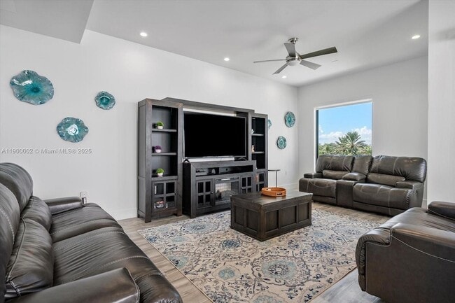 Building Photo - 332 Balboa St