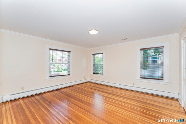 Building Photo - 798 Farmington Ave