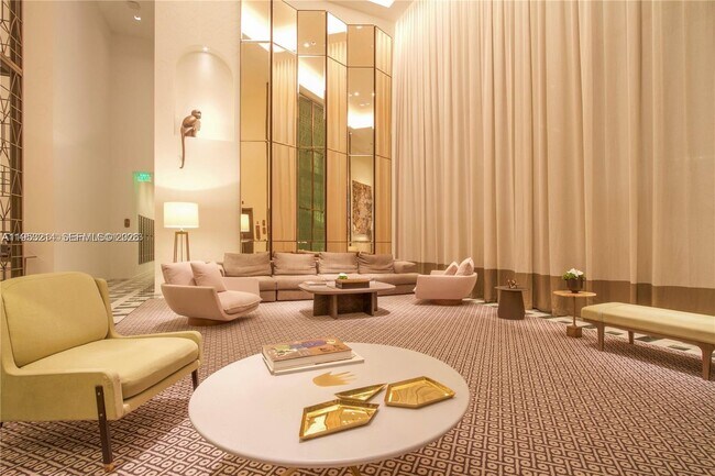 Building Photo - 801 S Miami Ave