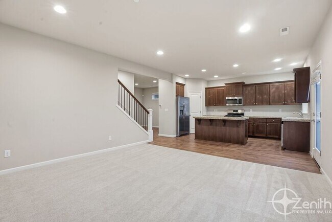 Building Photo - 9019 N Dogwood St