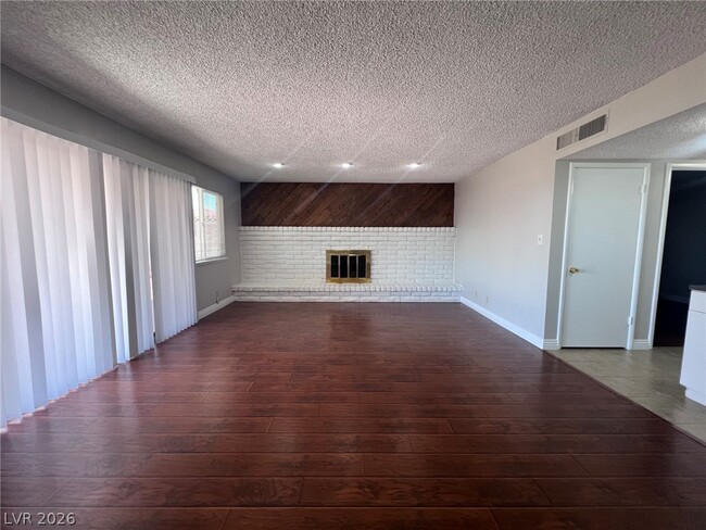 Building Photo - 3850 S Spitze Dr