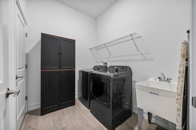 Building Photo - 6834 115th St E