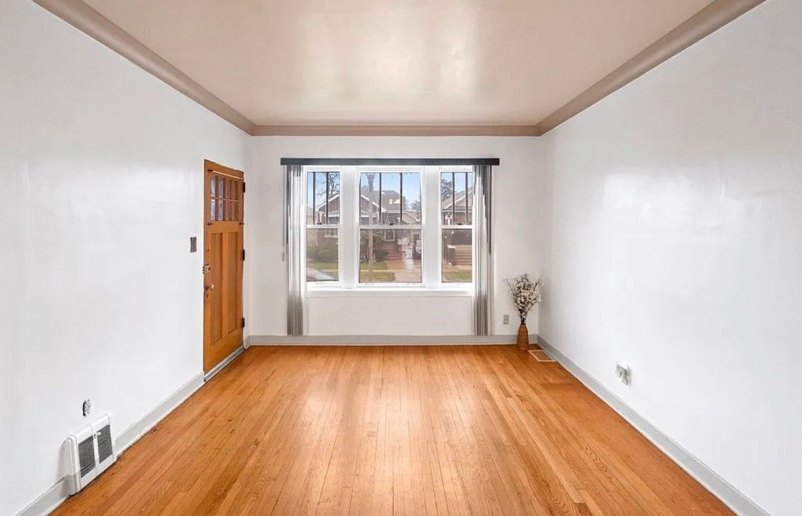 Building Photo - 2432 Elmwood Ave