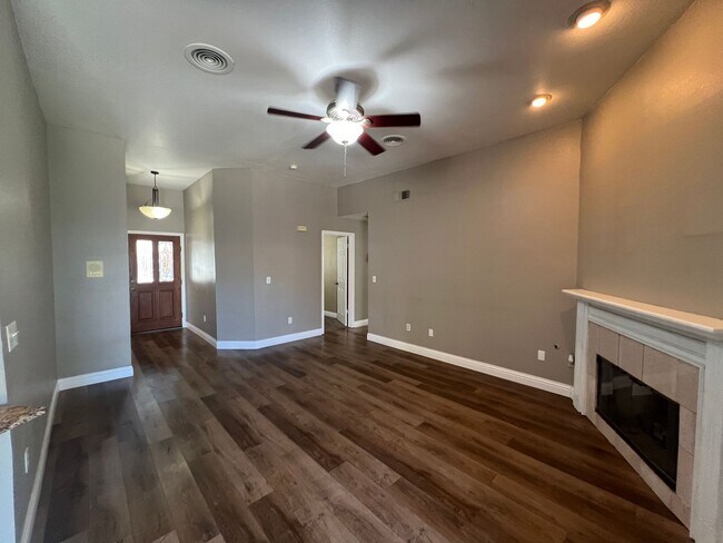 Building Photo - 4-bedroom single story home in Turlock!