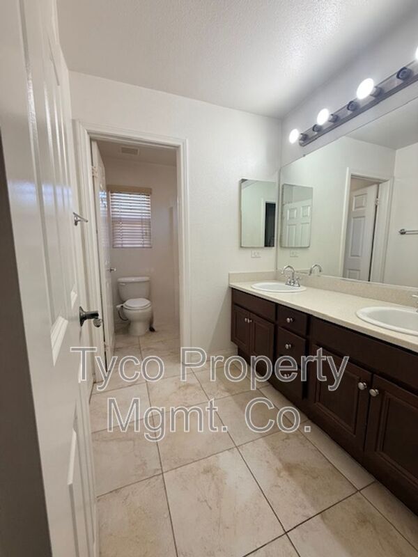 Building Photo - 5215 Sandbar Cove Way