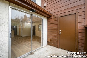Building Photo - 10527 Perrin Beitel Rd