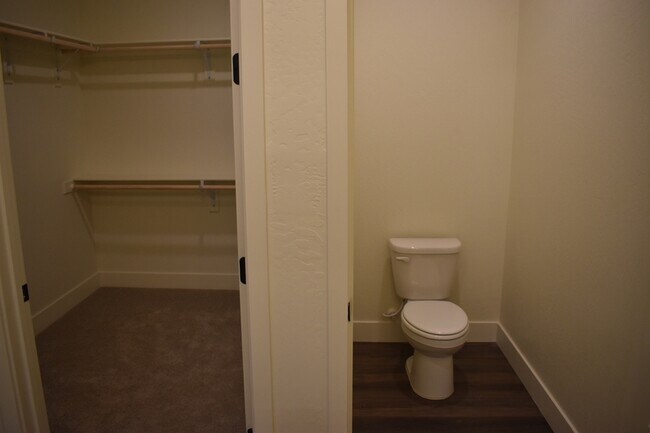 Building Photo - 399 Gallaway Ct