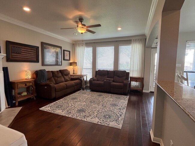 Building Photo - 4 bedroom 2.5 bath in Yowell Ranch