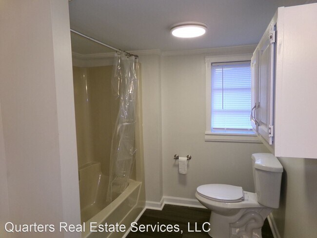 Building Photo - 2 br, 1 bath House - 780 S Peace Haven Road