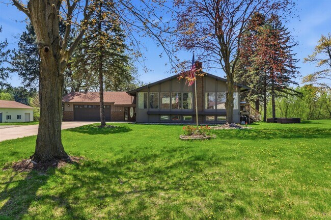 Building Photo - 3942 Stark Ln
